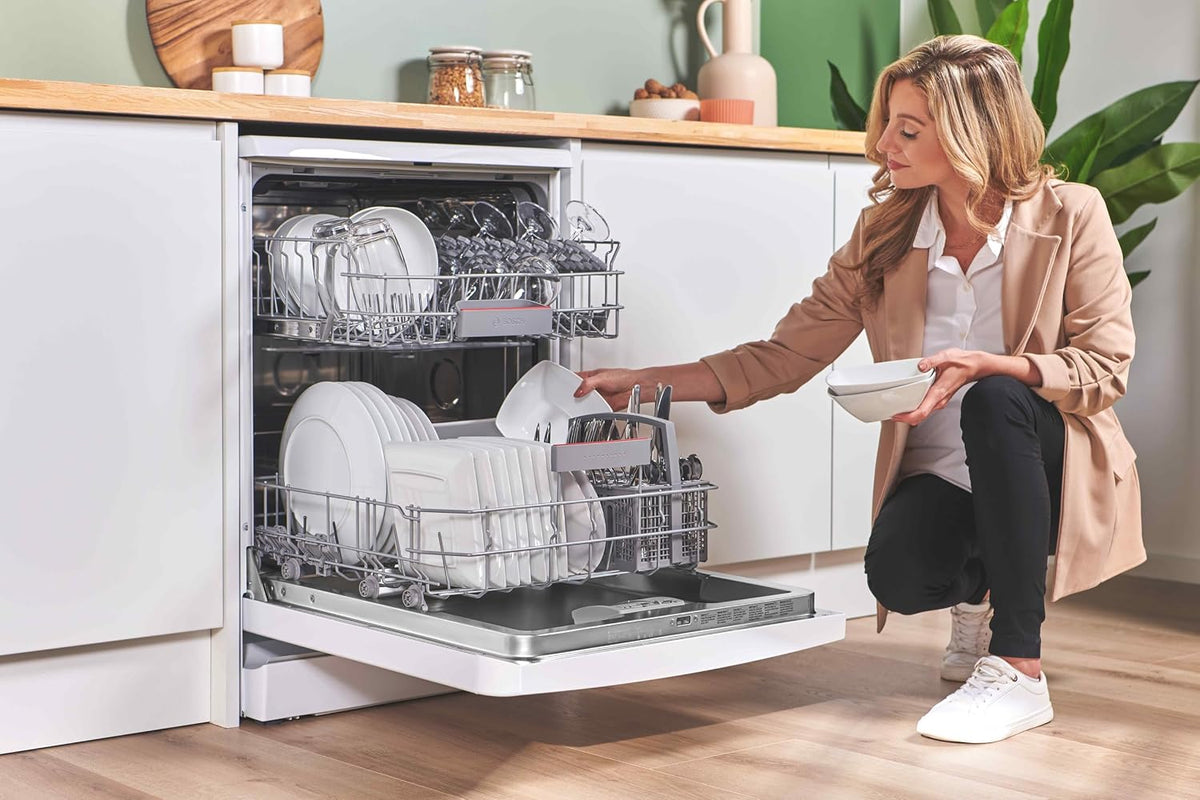 Bosch Series 4 SMS4EKW06G Freestanding Dishwasher, 60cm, White