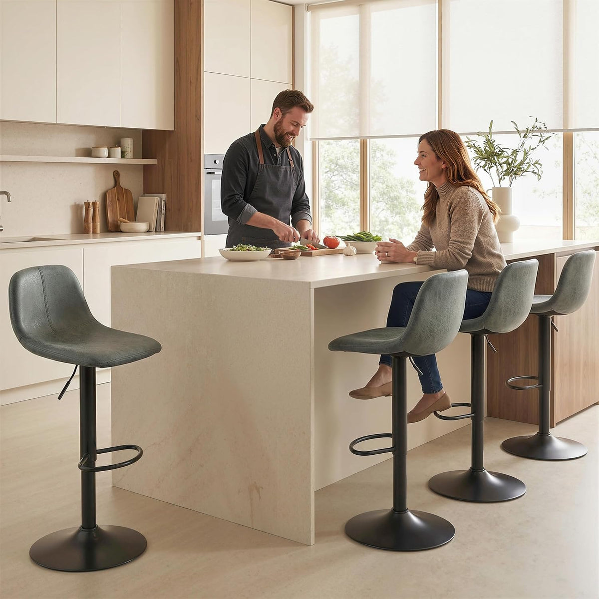 HOMCOM Bar Stools Set of 2 Modern Swivel Barstools Height Adjustable Green