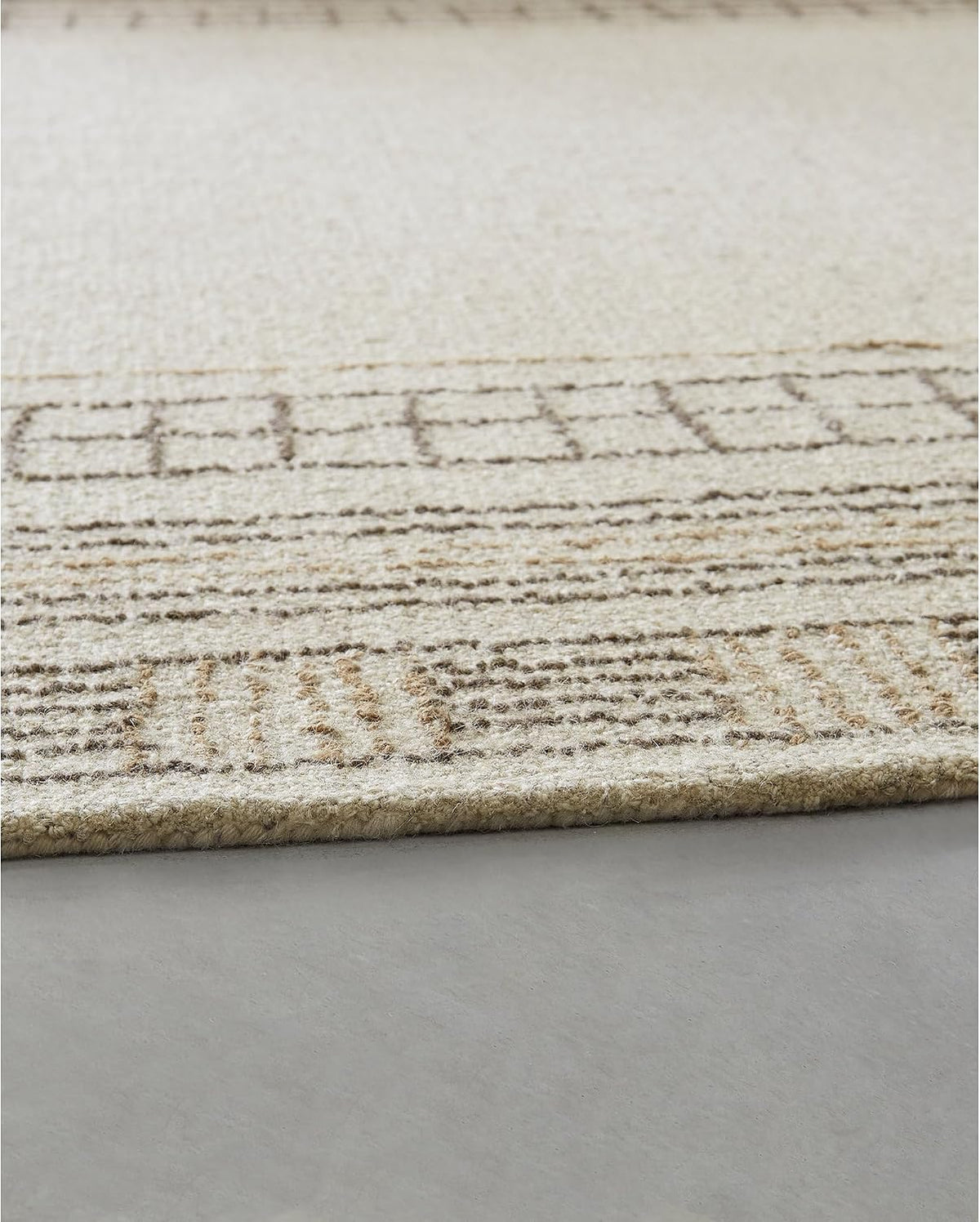 Signature Design by Ashley 8x10 Hand Tufted Wool and Jute Rug, Taupe | Premium 96% wool area rug, 4% jute blend with 10 mm pile, Bordered transitional style for living rooms, Idaman Series