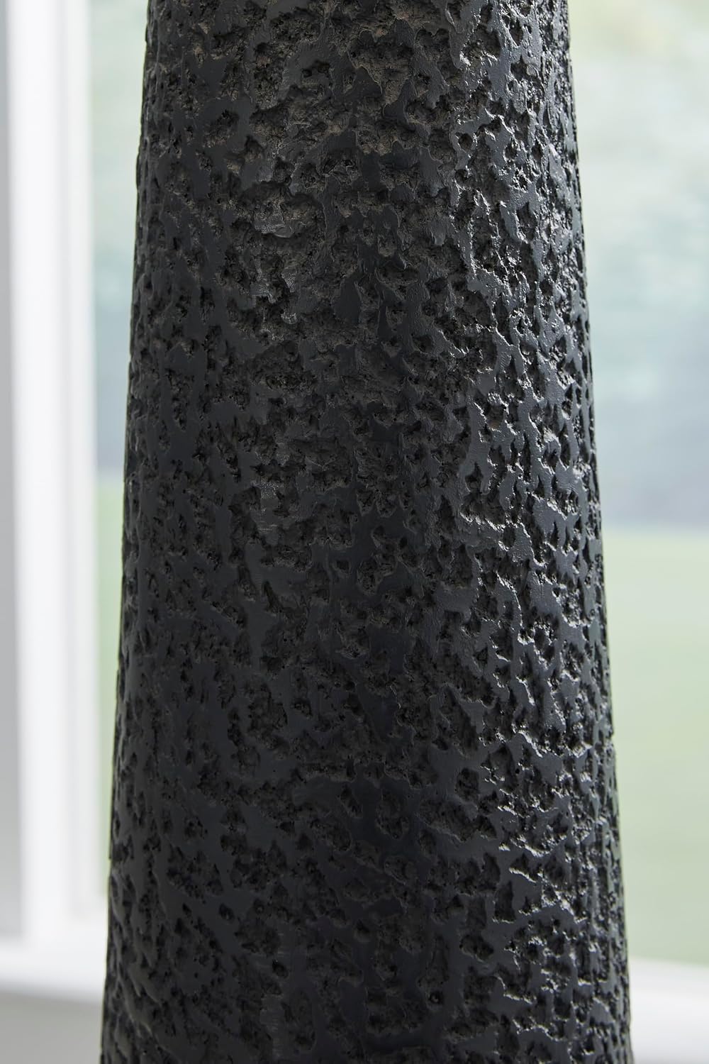 Signature Design by Ashley Hallburg Floor Lamp, Modern Black