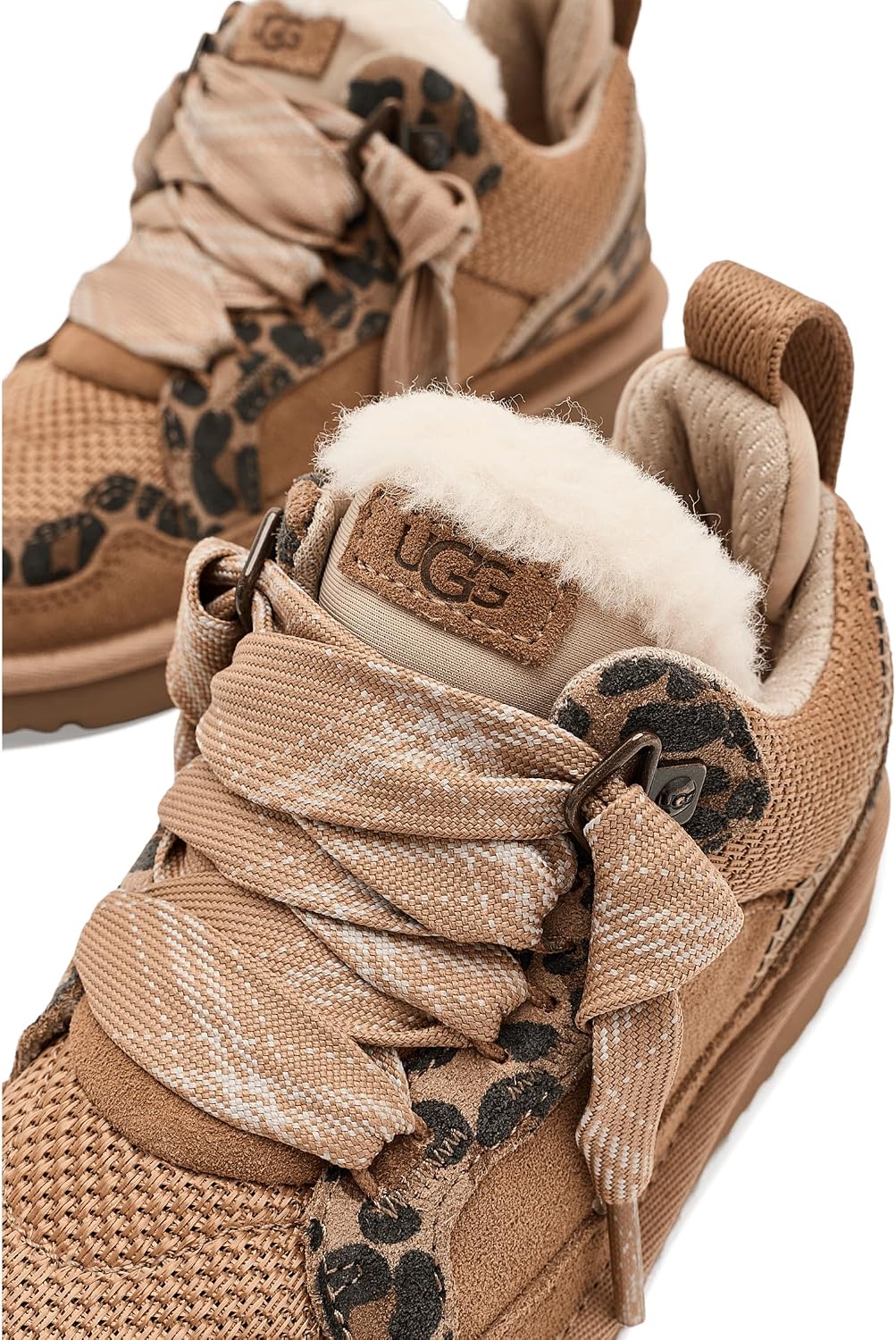 UGG Lowmel Spotted Tan