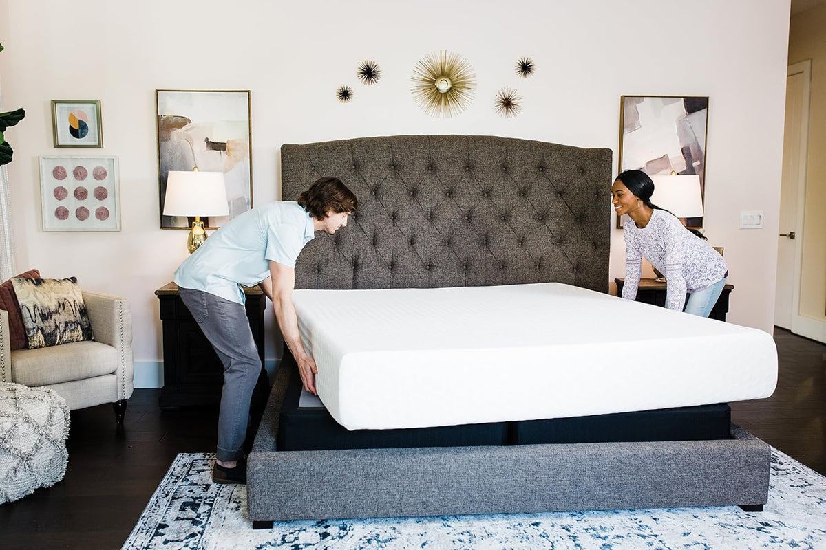 Signature Design by Ashley 12 Inch King Memory Foam Mattress in a Box | Medium Firm comfort with a 12-inch profile and pressure relief, Stretch knit cover for primary bedroom use, Chime Series