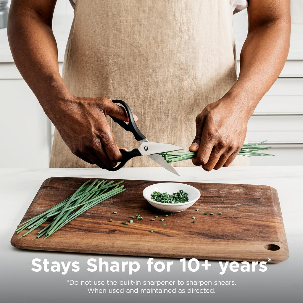 Ninja® NeverDull™ 17-Pc Knife Block Set, Built-in Sharpener, Black, K32017 | Stays razor-sharp 10+ years. Rust-resistant German stainless steel blades. Few swipes of the foolproof sharpener restore edge