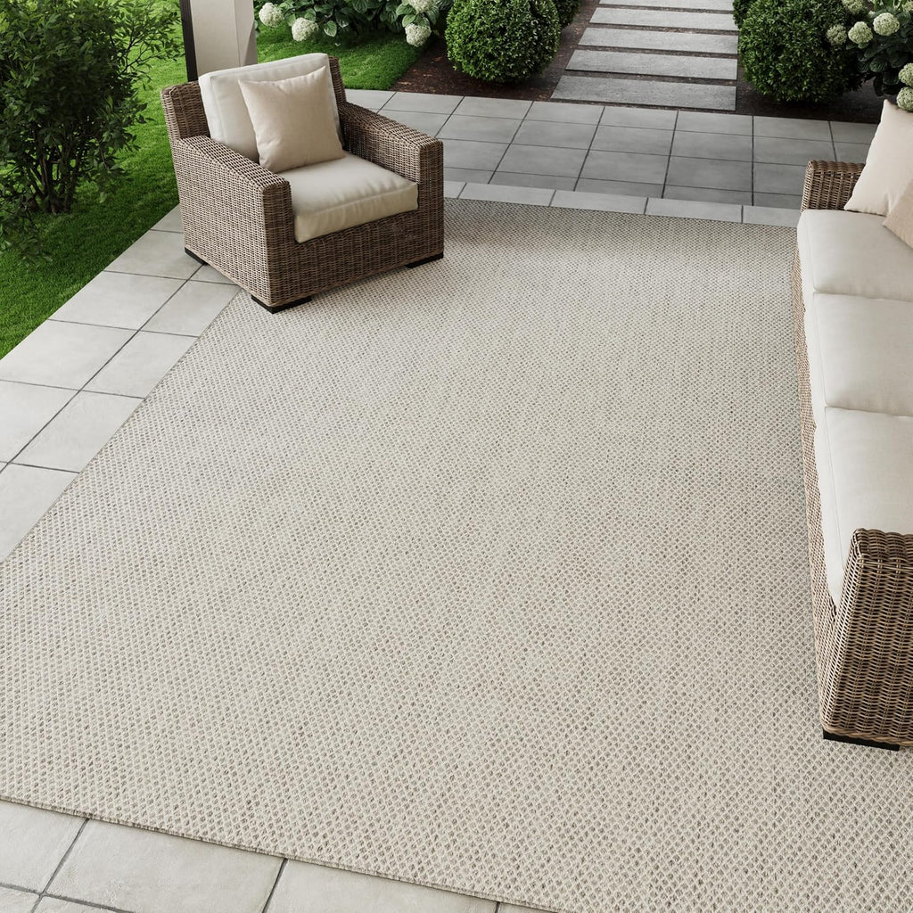 Nourison Home Courtyard 9' x 12' Indoor/Outdoor Serged Edges Area Rug Ivory Silver
